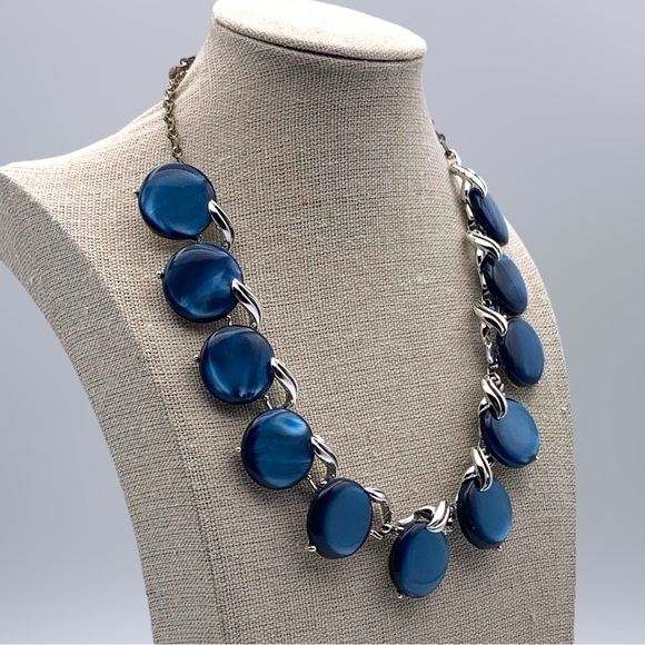 Vintage 50s H&S Blue Moonglow Lucite Necklace - Picture 5 of 11